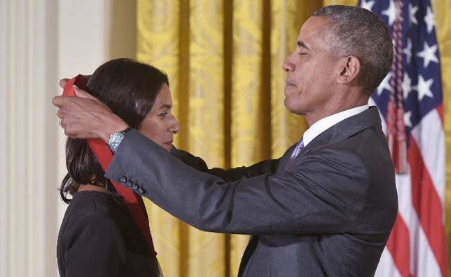 obamapresentsnationalhumanitiesmedaltojhumpalahiri